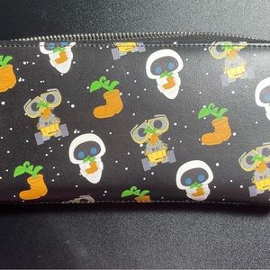 Loungefly by Pixar Wallet Wall-E Eve Plant